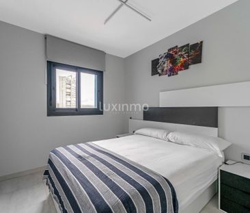 Stunning flat with sea views in Playa de Poniente, Benidorm - Photo 5