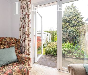 2 bedroom bungalow to rent Sandcross Lane, Reigate, RH2 - Photo 4