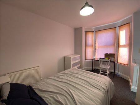 4 bedroom house to rent Bath Road, PO4 - Photo 4