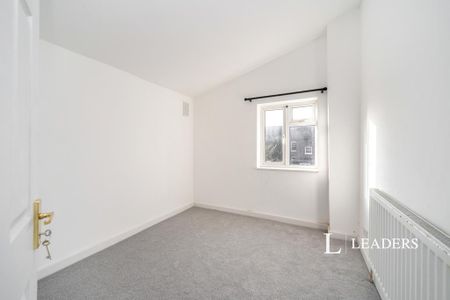 4 bedroom terraced house to rent - Photo 4