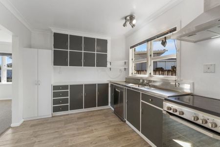 Levin - 2 Bedrooms - Photo 4