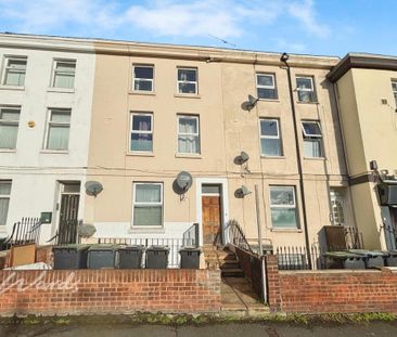 1 bedroom in a flat share to rent - Photo 1