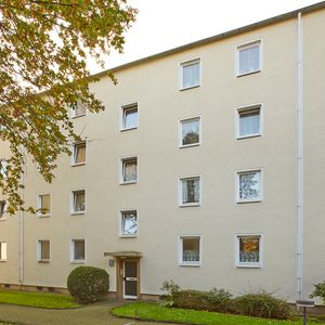 2 Raum Wohnung mit Balkon in Zentrumsnähe - Anmietung ausschließlich mit Wohnberechtigungsschein) - Photo 2