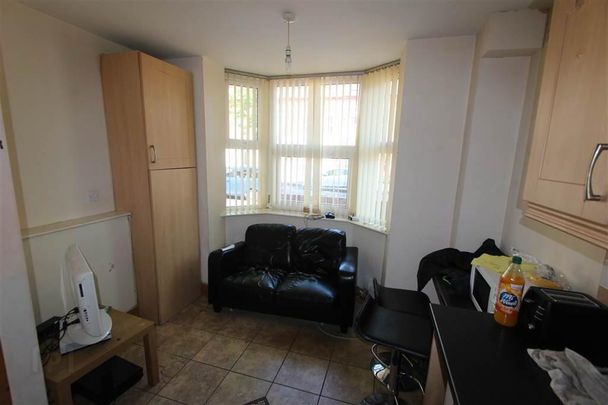 Apt 1, 45 Rugby Avenue, Belfast, BT7 1RD - Photo 1