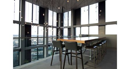 Silver Studio Mid Level Premium View - Photo 3