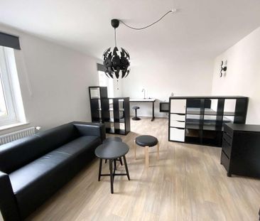 ERSTBEZUG nach KOMPLETT-RENOVIERUNG - 4 top-möblierte Studenten-Woh... - Foto 1