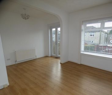 2 bedroom ground floor flat to rent - Photo 2