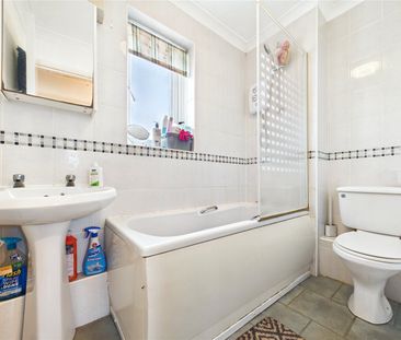 Dale Close, Stanway, Colchester, Essex, CO3 0FU - Photo 6