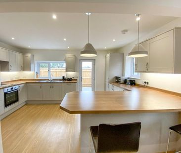 1 bedroom in a house share to rent - Photo 5