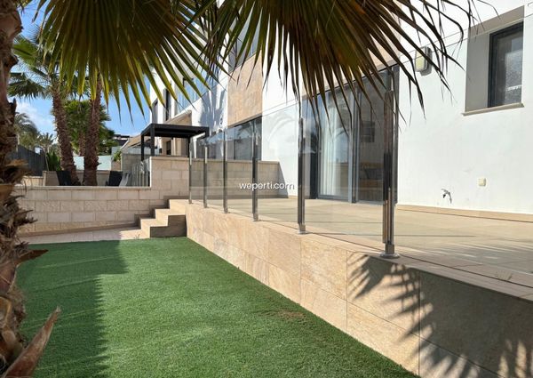 Duplex in Arenales del Sol, Playa de Los Arenales, for rent