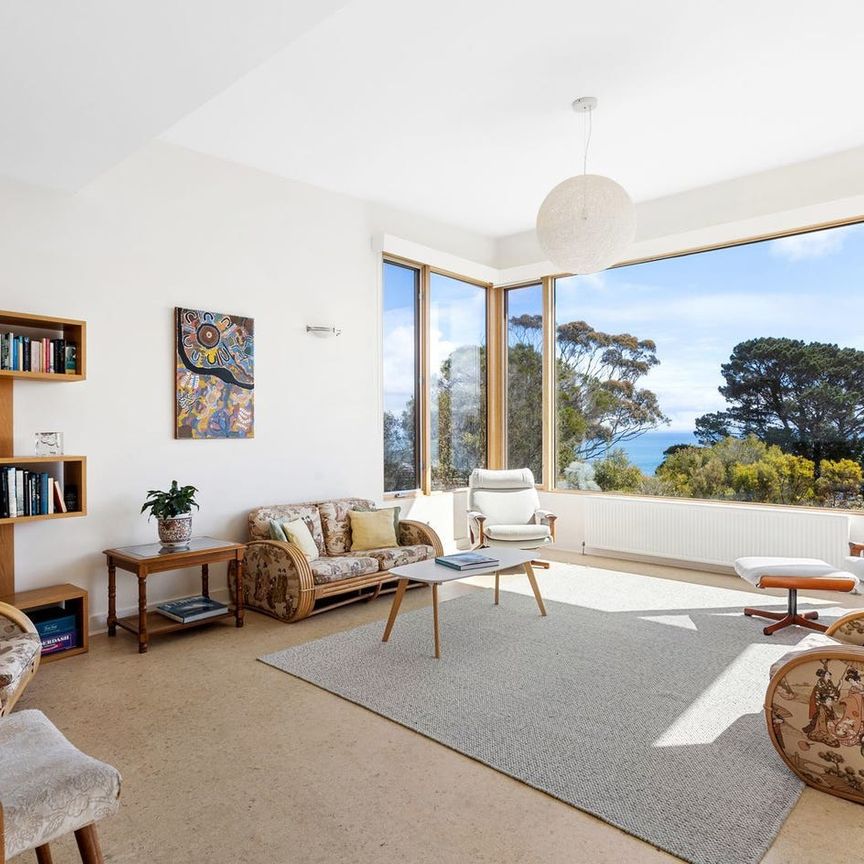 Spectacular views - 5 bedroom home - Photo 1