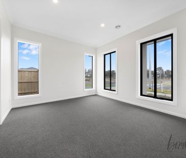 Brand New Family Home - Photo 3