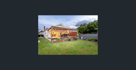 STUNNING PERIOD STYLE HOME IN NEWINGTON - Photo 3