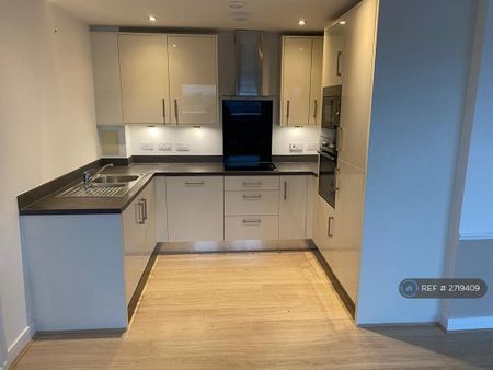 2 bedroom flat to rent - Photo 3