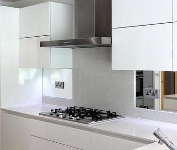 5 bedroom semi-detached house to rent - Photo 4