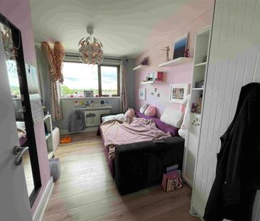 Castlegate Crescent, Adamstown, Lucan, Co. Dublin - Photo 3