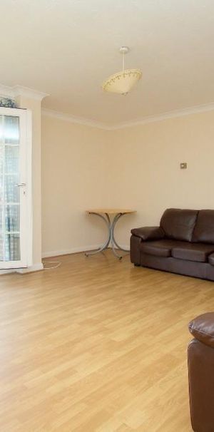 3 bedroom apartment to rent - Photo 1