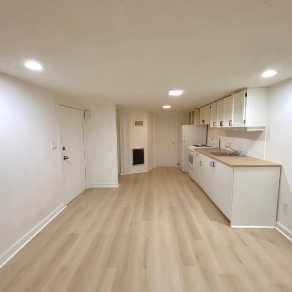 $1,400 / 1 br / 1 ba / 450 sqft 1BR Apartment Unit in Hamilton - Photo 1