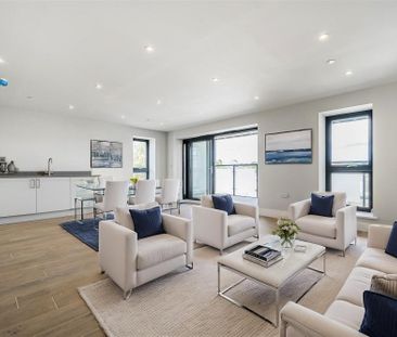 City Road, Truro - Photo 2