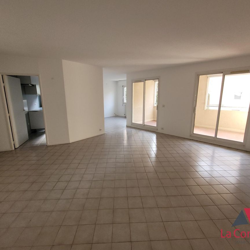 Location Appartement 4 pièces 97m² AIX EN PROVENCE 13100 - Photo 1