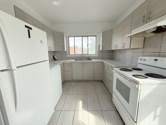 3892 Rue MacKenzie - Photo 1