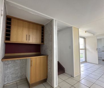 Spacious Family Home in the Heart of Wynnum - Photo 5