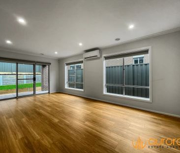 “CONTEMPORARY AND SERENE” - Photo 2