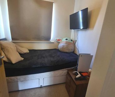 3 bedroom end of terrace house to rent - Photo 5