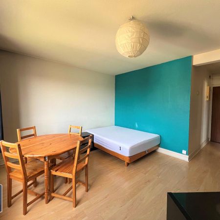 Location Appartement 1 pièce 31m² LILLE 59000 - Photo 4