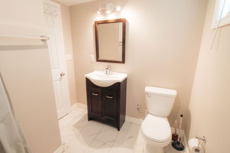 Spacious and Private 2-Bedroom Apartment in Welland! - Photo 5