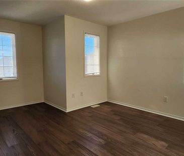 For Lease - 1423 Rennie Street, Oshawa, Ontario - Photo 4