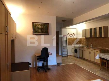 Garsoniera spatioasa, 40 mp, centrala proprie, zona strazii Traian Mosoiu - Photo 2