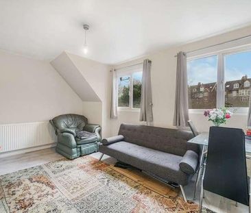 Mayfield Road, Sanderstead, South Croydon, CR2 - Photo 1