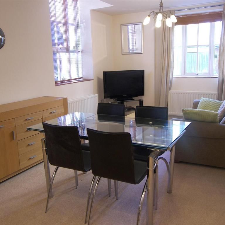 2 bedroom apartment to rent - Photo 1