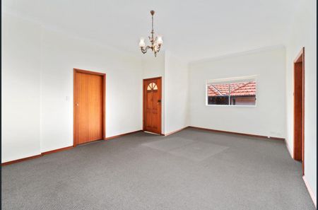 2/19 Tressider Avenue, Haberfield NSW 2045 - House For Rent | Domain - Photo 2