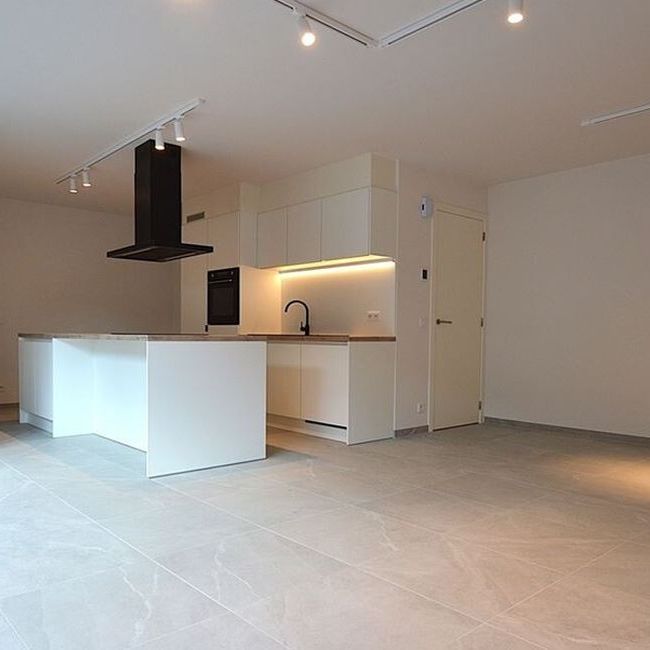 Appartement te huur in Ieper voor € 840 met 2 slaapkamers - Foto 1