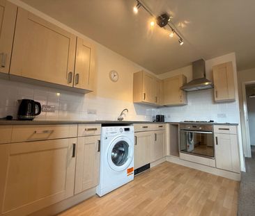 Fremington Court, Coventry, CV1 - Photo 2