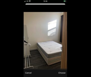 2 Bed Flat, Upper Tooting Road, SW17 - Photo 2