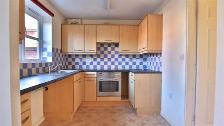 3 bedroom end of terrace house to rent - Photo 5