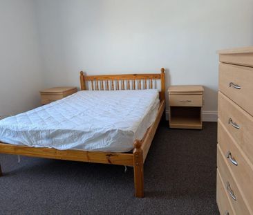 4 bedroom terraced house to rent - Photo 4