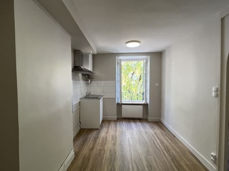 STUDIO - CENTRE VILLE TARARE - Photo 2