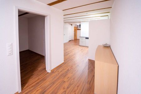 Charmante 2-Zimmer-Wohnung in historischem Gebäude in Murten - Photo 4