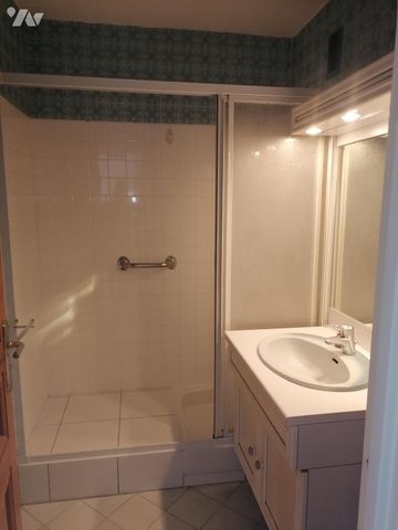 LE MANS SUD T3 2 CHAMBRES CUSINE EQUIPEE SALLE DE DOUCHE CHAUFFAGE ET EAU CHAUDE COLLECTIF BOX CAVE - Photo 5