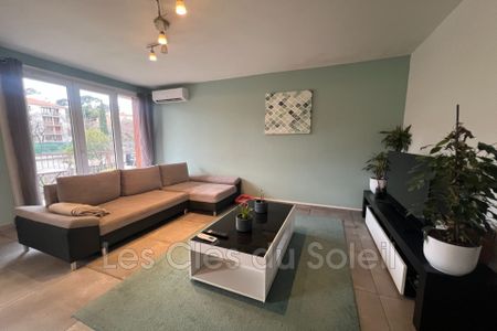 Location Appartement 3 pièces 68m² TOULON 83000 - Photo 2