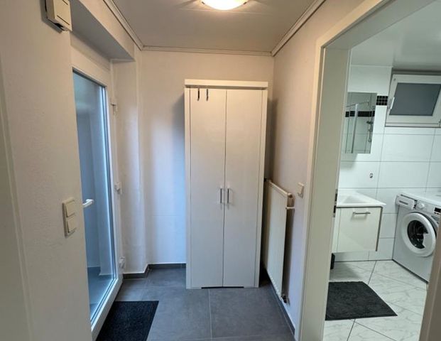Schickes Apartment voll möbliert, in Hagen- Hohenlimburg perfekt für Pendler - Photo 1