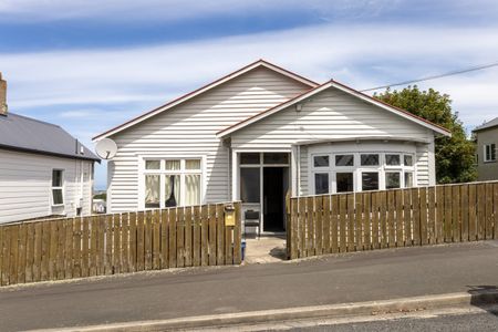 Fully Furnished Room + Unlimited Wi-Fi – Available Now! - Photo 5