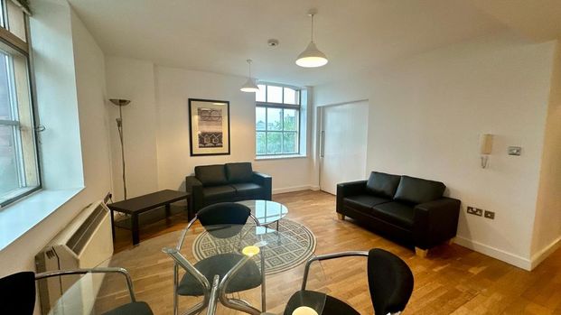 2 bedroom flat to rent - Photo 1