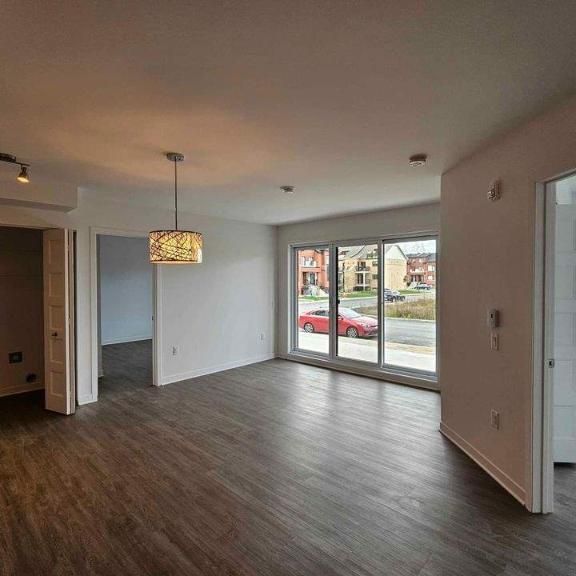 2 CH - 1 SDB - Laval - $1,950 /mo - Photo 1