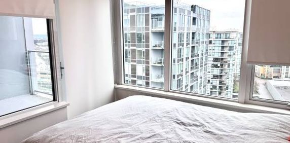 Richmond 3Br 1Den Furnished Penthouse with Deck for Rent - Photo 2