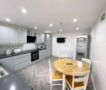 Room in a Shared House, Icknield Port Road, B16 - Photo 2